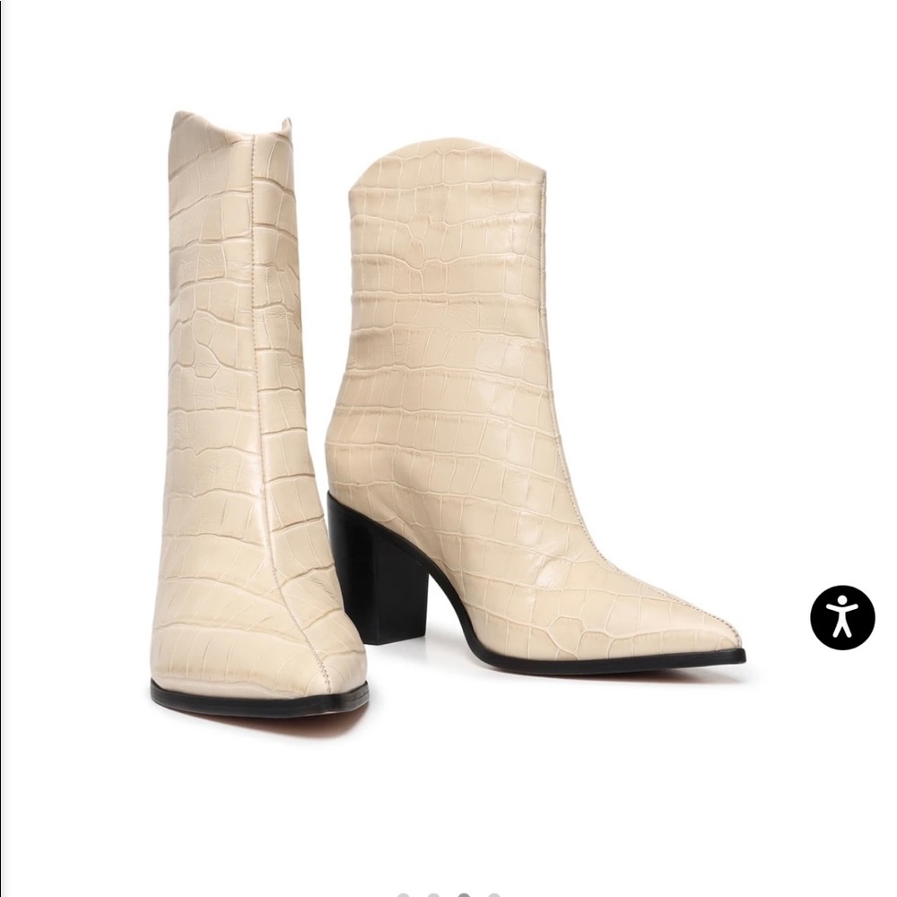 Schutz Vonna Bootie in Almond